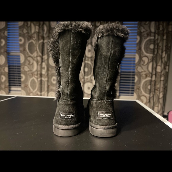 Kids Uggs Boots - Picture 3 of 3